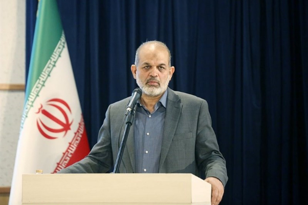 وزیر کشور: عمده خسارات توسط اغتشاشگران بوده است/ شهرهای غربی آرام است