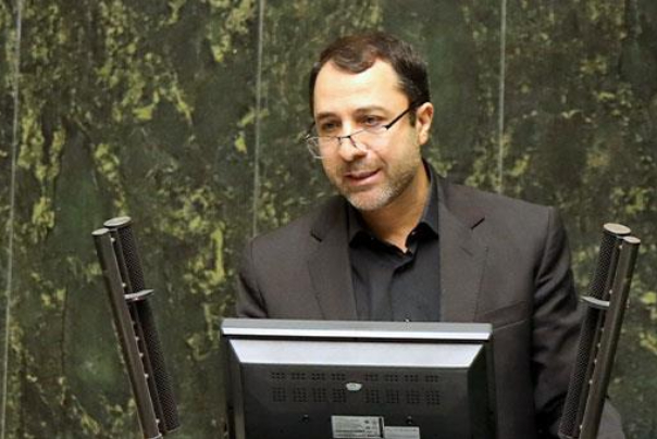 رئیس کل بانک مرکزی: برای ثبات در بازار ارز برنامه داریم