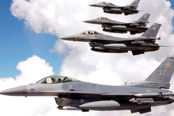 Politico: Запад обсуждает возможность передачи Украине истребителей