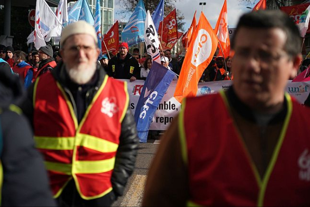 الگوی ایتالیایی برای سرکوب اعتراضات فرانسوی/ ترفند مکرون برای مقابله با اعتراضات مردم چیست