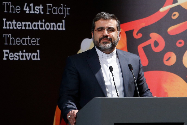 از طرف کسانی که نگاه سیاسی دارند تحت فشاریم؛ خط‌کشی نداریم