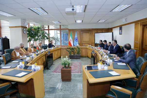 Отказ от доллара в торговле - стратегическая политика Ирана: глава ЦБ