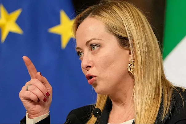 ایتالیا توافق دفاعی با اسرائیل را تعلیق کرد