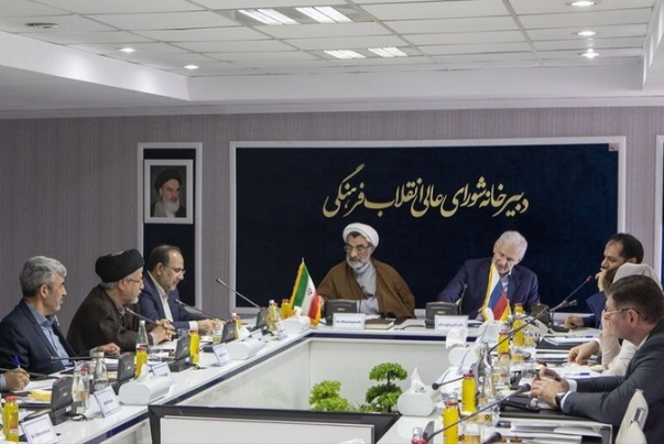 Акцент на сближении Ирана и России перед лицом мировой гегемонии