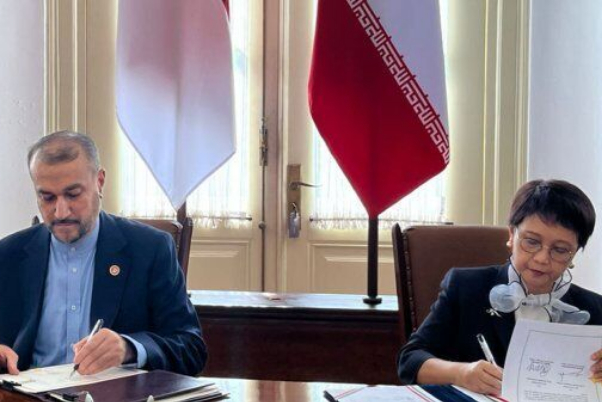 Иран и Индонезия подписали 11 документов о сотрудничестве