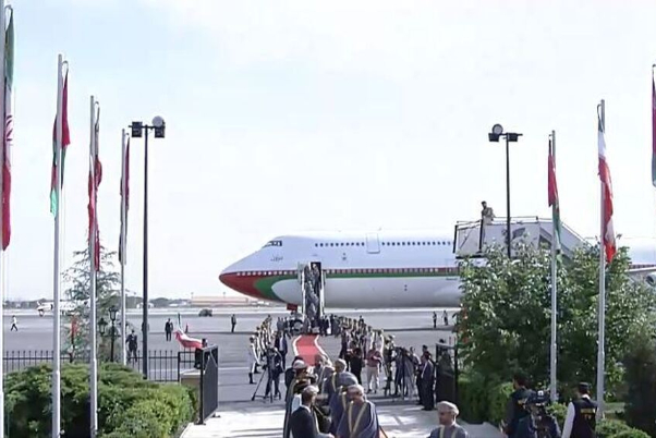 Султан Омана прибыл в Тегеран