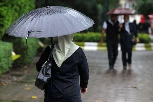 برخی نقاط کشور باران می بارد