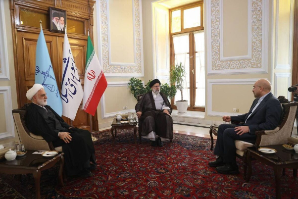 سران قوا بر تدوین قانون جامع برای عفاف و حجاب تاکید کردند