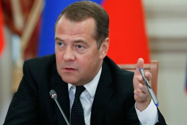 مدودف: بایدن به دنبال جنگ آخرالزمانی است