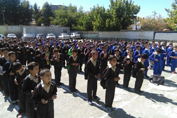 دست استان‌ها برای تغییر ساعت آغاز به کار مدارس باز است