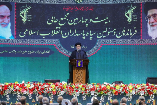 Раиси: главная причина неудачи врагов - могущественное присутствие КСИР и армии