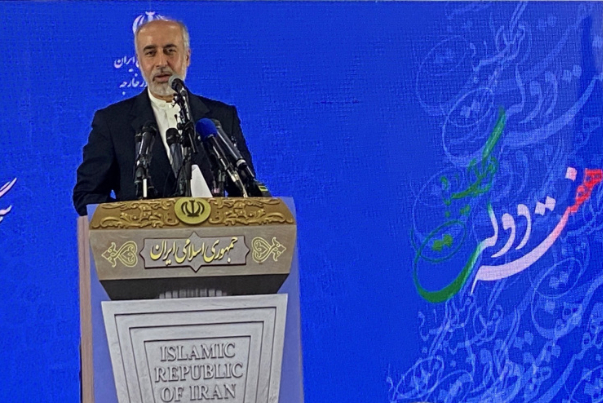 ایران پرچمدار مبارزه با تروریسم است/ رفع تحریم‌های ظالمانه برای ما یک اولویت است