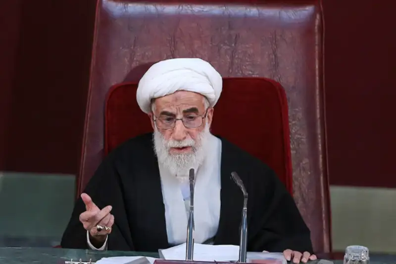 آیت‌الله جنتی: جامعه اسلامی باید امن و سلامت باشد