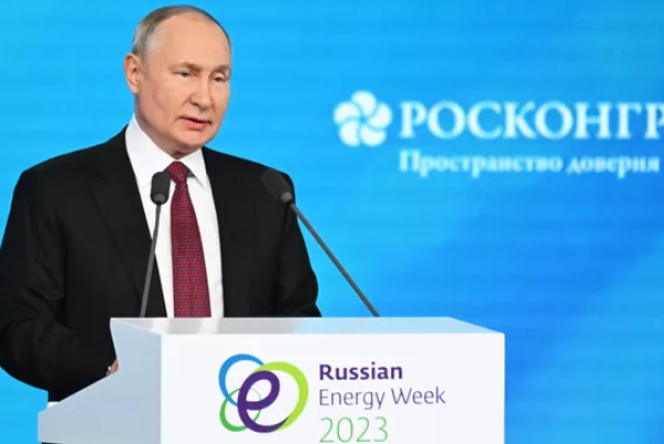 Путин рассчитывает, что строительство коридора Север - Юг скоро начнется