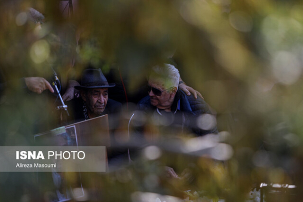 در مراسم تشییع پیکر گلپا چه گذشت؟