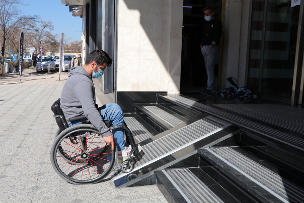 اماکن اگر برای معلولان مناسب‌سازی شوند، نشان طلا و نقره می گیرند