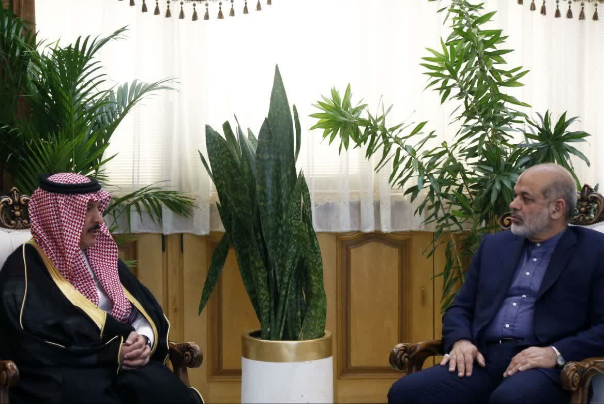 سفیر عربستان: مشکل عمره به‌زودی حل می‌شود