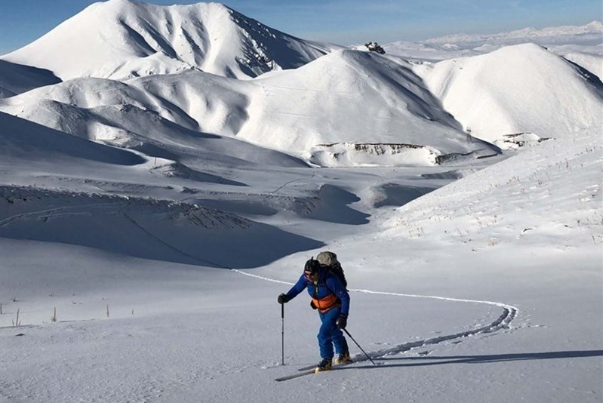 جزئیات امدادرسانی به بیش از 450 نفر گرفتار در پیست اسکی مشهد+فیلم