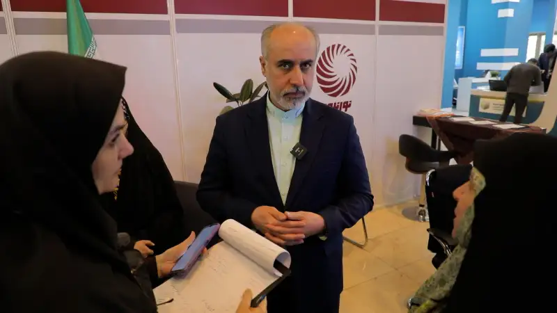 بازدید سخنگوی  وزارت امور خارجه از غرفه "نورنیوز"+فیلم