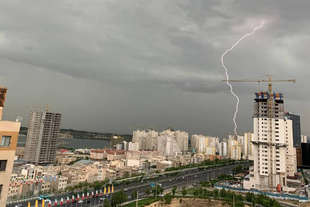 باران و رعد و برق در 18 استان/ وزش باد نسبتا شدید در برخی مناطق کشور