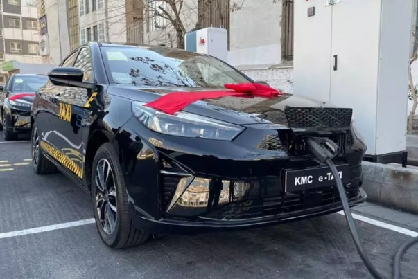تاکسی‌های برقی به ناوگان حمل و نقل پایتخت وارد شد