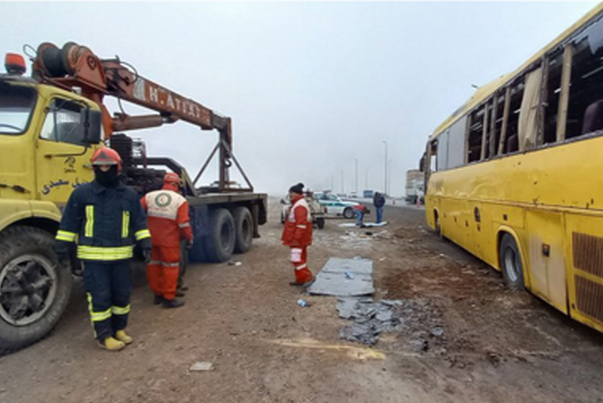 انحراف اتوبوس در تهران 14 مصدوم برجای گذاشت