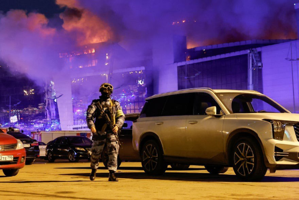 جزئیات جدید از حمله به سالن کنسرت در مسکو؛ اعتراف تروریست دستگیرشده و کشته شدن بیش از 143 نفر تا این لحظه +فیلم