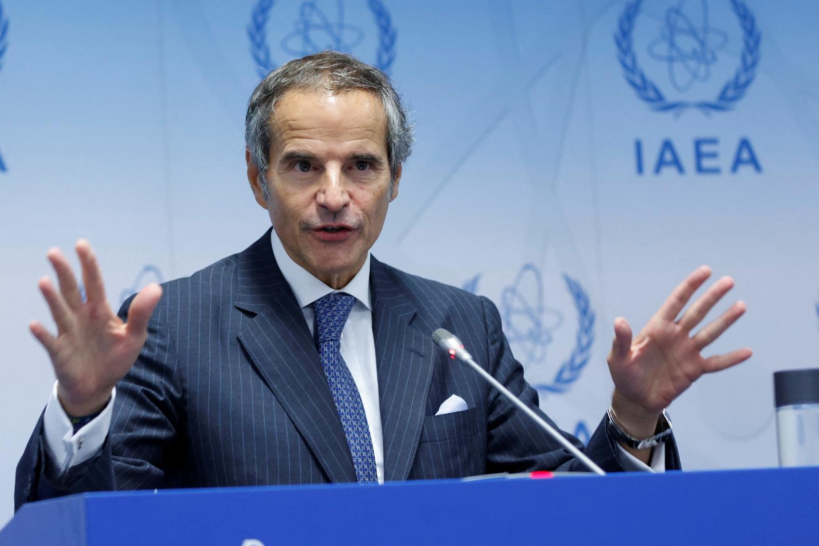 بار دیگر گروسی، بار دیگر سیاسی کاری