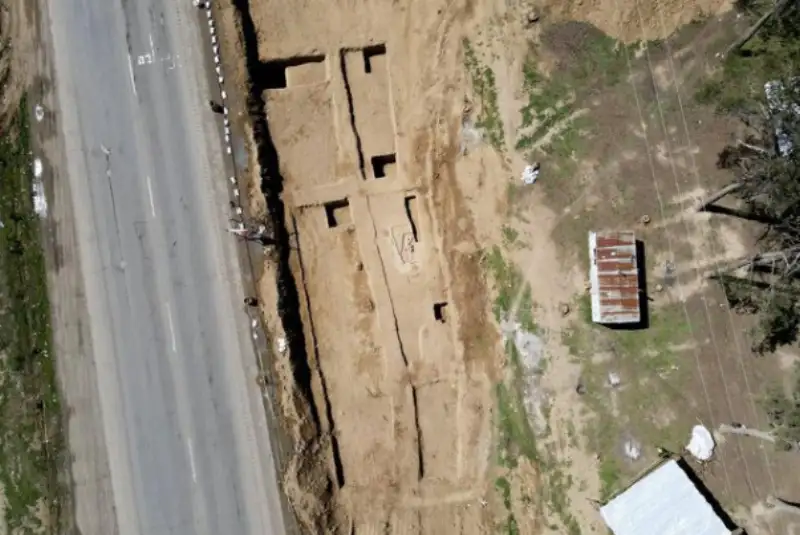 کشف گور تاریخی در عملیات راه‌سازی اردبیل