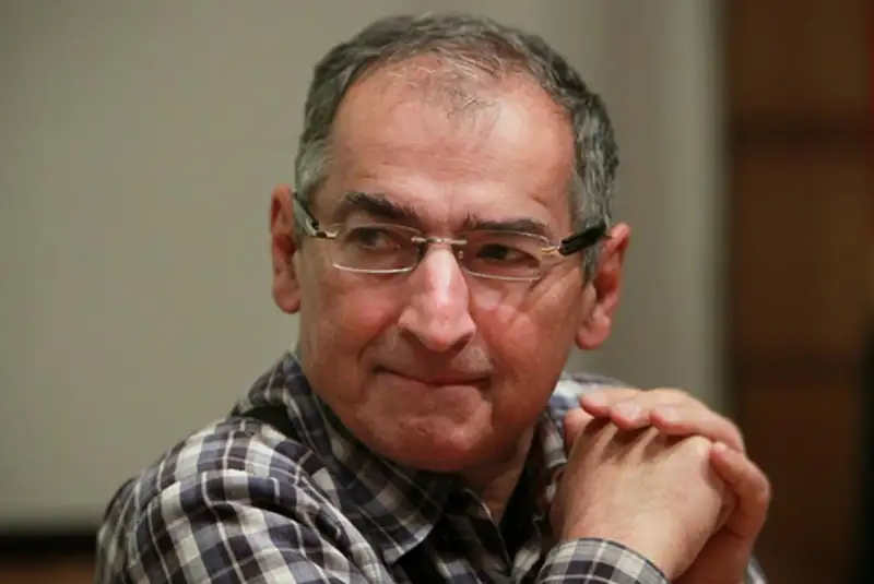 زیبا کلام وارد زندان شد