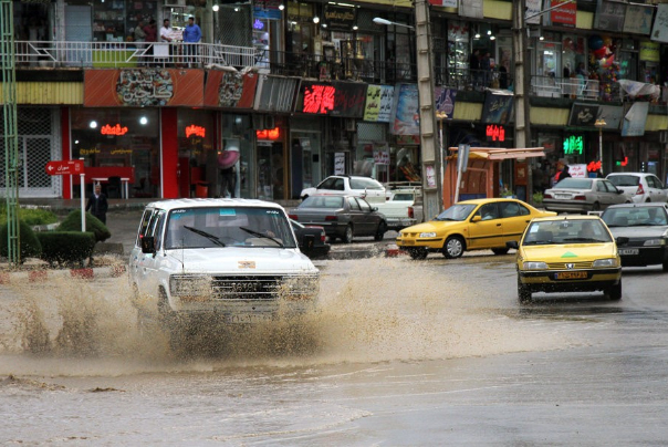 آبگرفتگی برخی از خیابان های شهر مشهد+فیلم