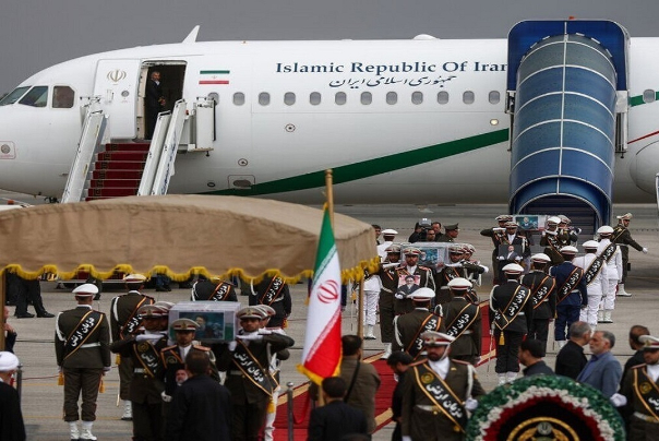 Прибытие тела президента Эбрахима Раиси в аэропорт Мешхеда + видео