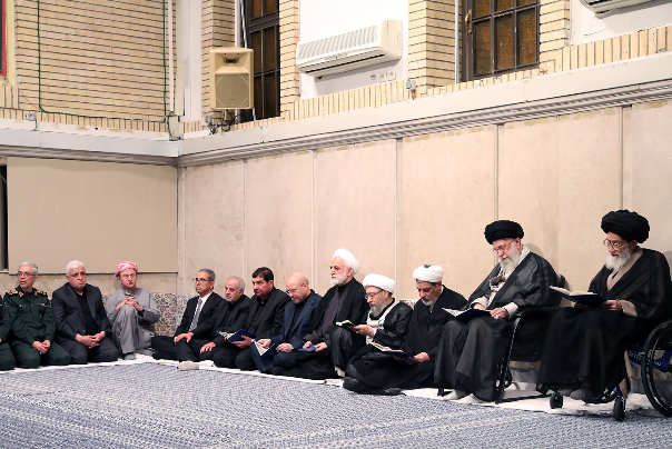 Состоялась траурная церемония в память покойного Эбрахима Раиси при участии аятоллы Хаменеи