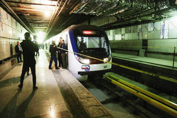 اعلام جزئیات دودگرفتگی در ایستگاه متروی شهدای هفتم تیر