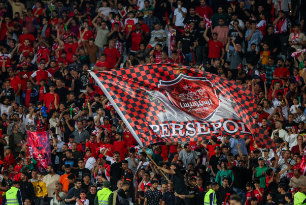 آسمان ایران سرخ شد؛ آتش‌بازی پرسپولیس در آزادی + عکس و فیلم