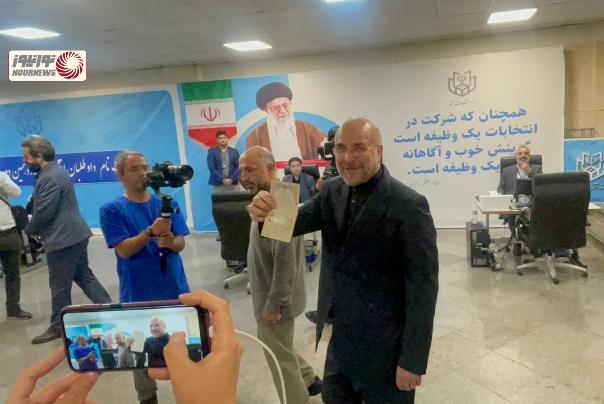 穆罕默德·巴格尔·卡利巴夫登记参加总统选举