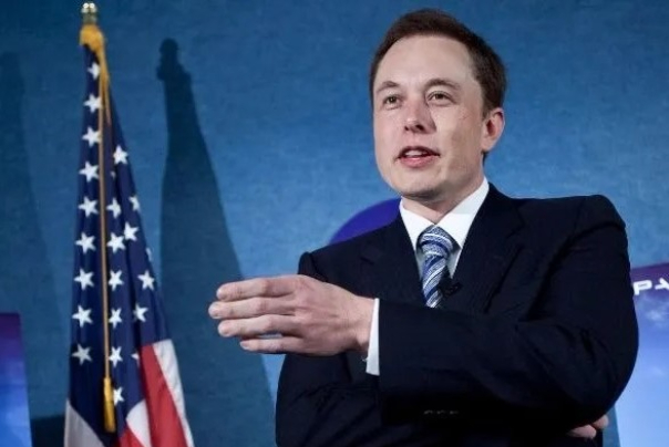 ایلان ماسک: هیچکس امریکا را اداره نمی‌کند