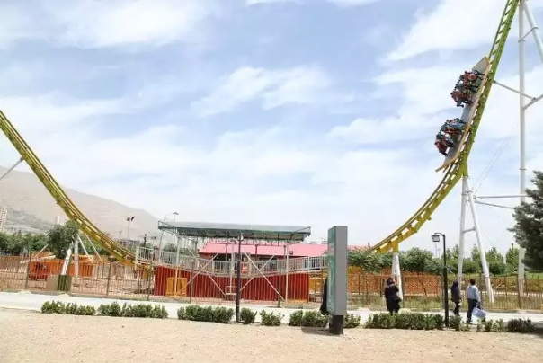 گرفتار شدن 15 نفر در دستگاه اسکیت یک شهربازی در تهران