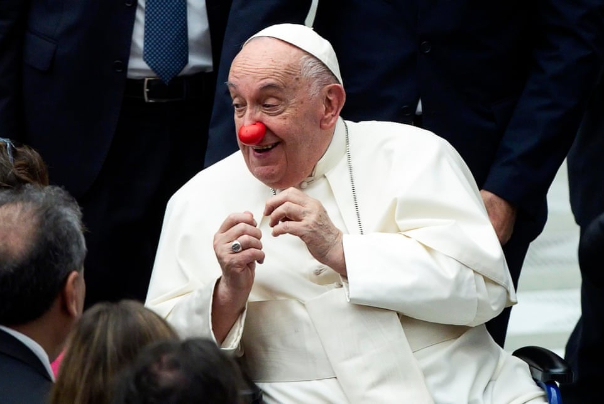 عکس های منتخب جهان، 21 آگوست2024؛ از تولد 116 سالگی تا هجوم شیرهای دریایی به ساحل