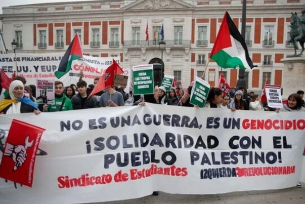 Продолжающиеся протесты против поддержки Америкой преступлений сионистского режима в Чикаго