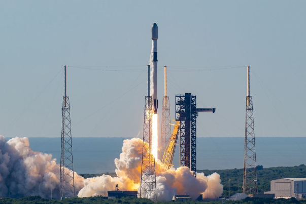 Иранский спутник "Чамран 1" успешно запущен ракетой-носителем "Гаем-100"