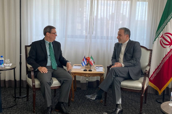 Иран поддерживает Кубу в борьбе с американскими санкциями, заявляет министр иностранных дел