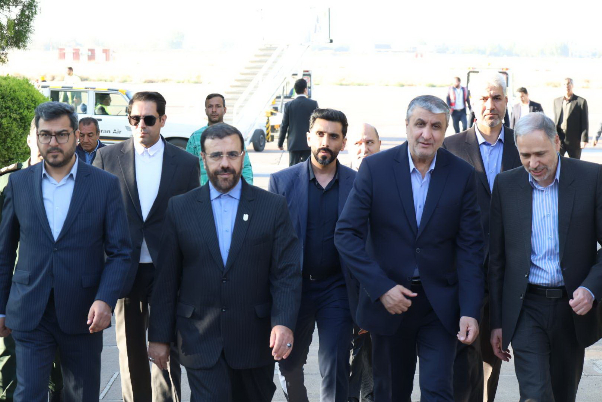 Визит Эслами на процесс строительства ядерной зоны в провинции Фарс