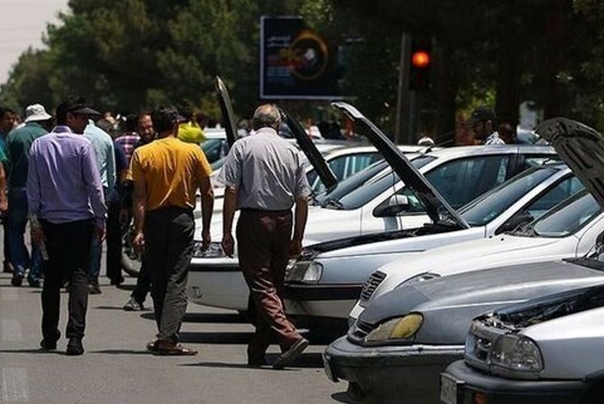 صعود قیمت دلار در برابر سکوت بازار خودرو