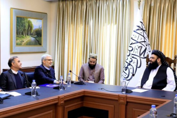 קזמי קומי נפגש עם סגן ראש הממשלה הפוליטי וממלא מקום שר החוץ של ממשלת אפגניסטן