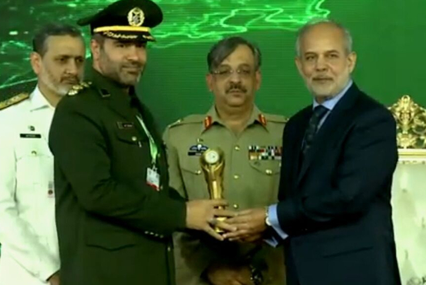 Iran’s pavilion selected as best foreign booth at Pakistan defense exhibition