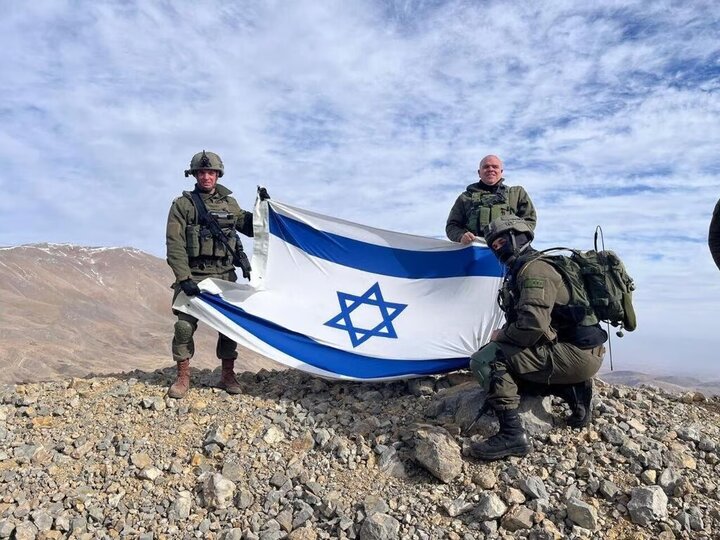 Israeli regime military captures Syrian Hermon