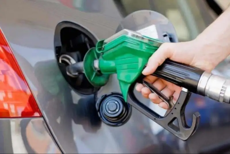 ثبت رکورد تاریخی مصرف بنزین