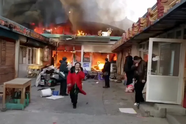 آتش سوزی مرگبار در چین/23 کشته و زخمی +فیلم