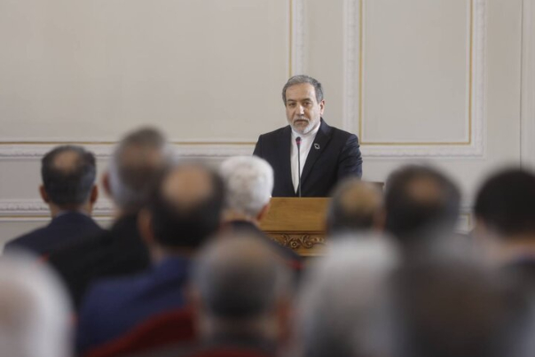 Аракчи: Генерал Сулеймани превратил доктрину сопротивления в Ось сопротивления на практике